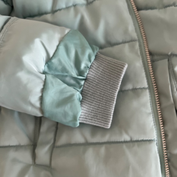 Girl’s H&M Puffer Coat - Picture 9 of 11